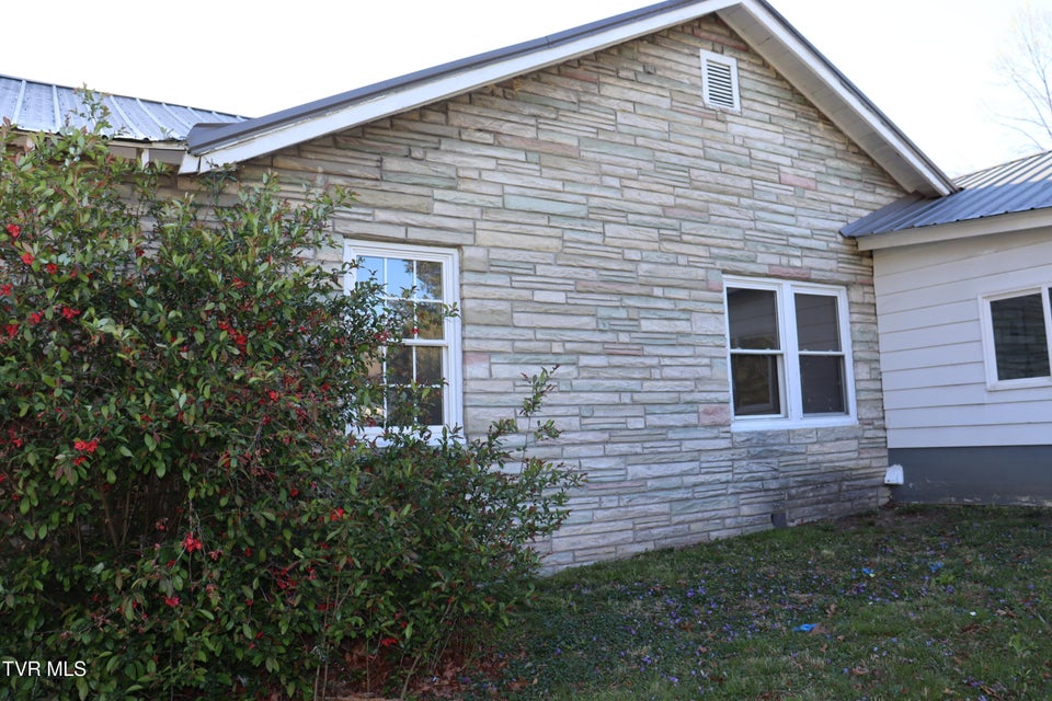 Photo #6: 1203 1st Avenue