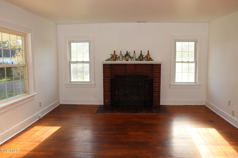 Photo #16: 1203 1st Avenue