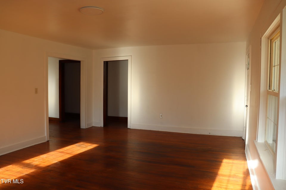 Photo #20: 1203 1st Avenue