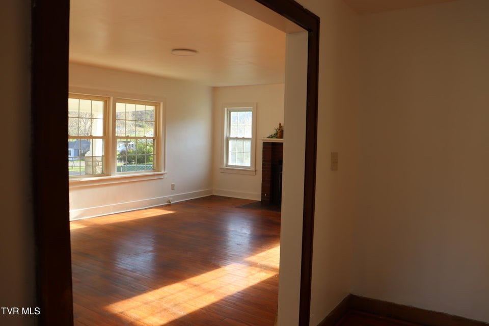 Photo #31: 1203 1st Avenue