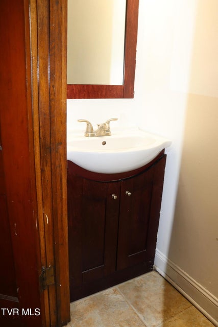 Photo #34: 1203 1st Avenue