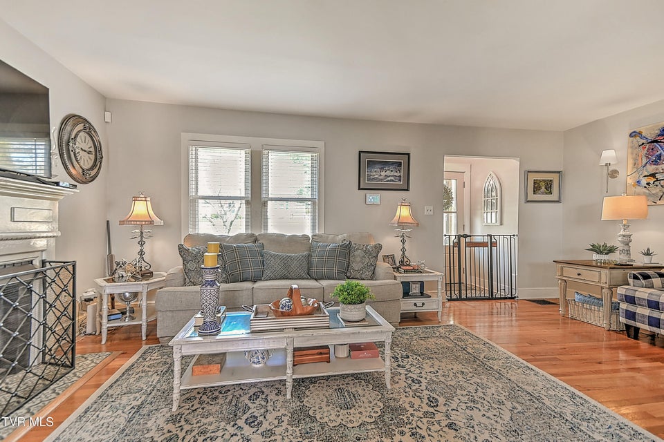 Photo #13: 2204 Cypress Street