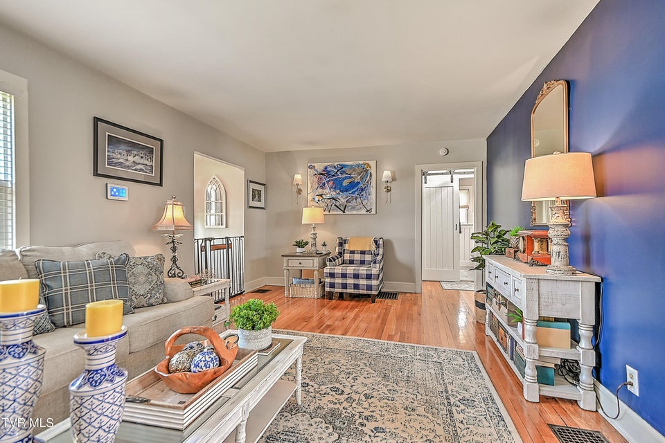 Photo #14: 2204 Cypress Street