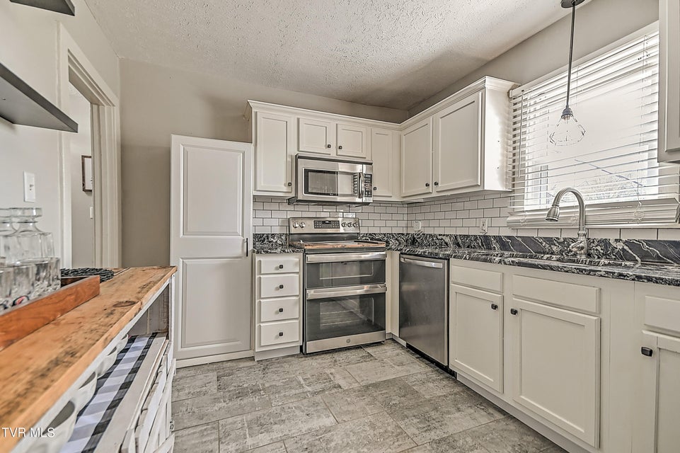 Photo #18: 2204 Cypress Street