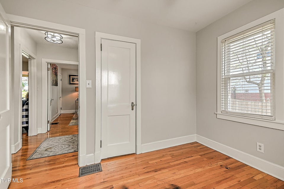 Photo #27: 2204 Cypress Street