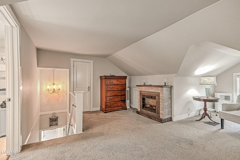 Photo #33: 2204 Cypress Street