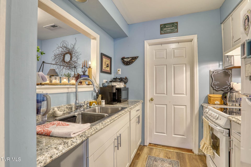 Photo #10: 100 Church Street