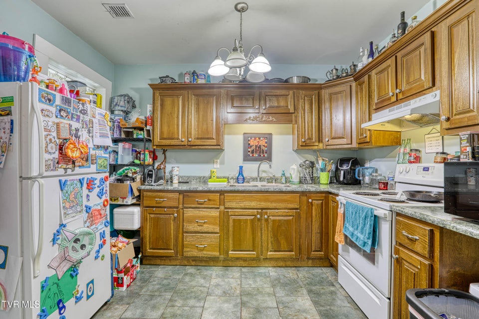 Photo #18: 100 Church Street