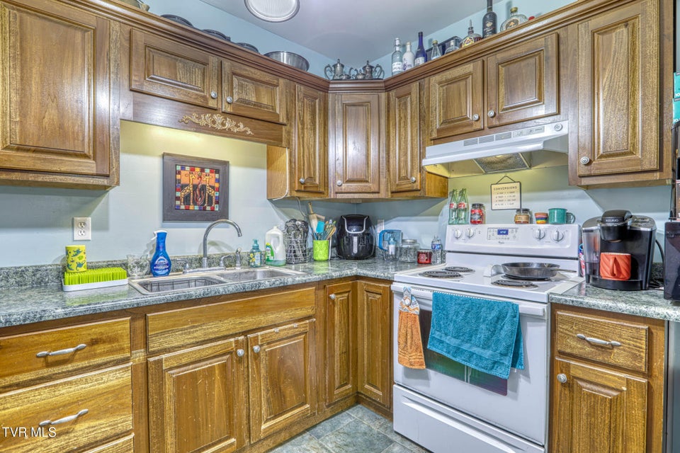 Photo #19: 100 Church Street