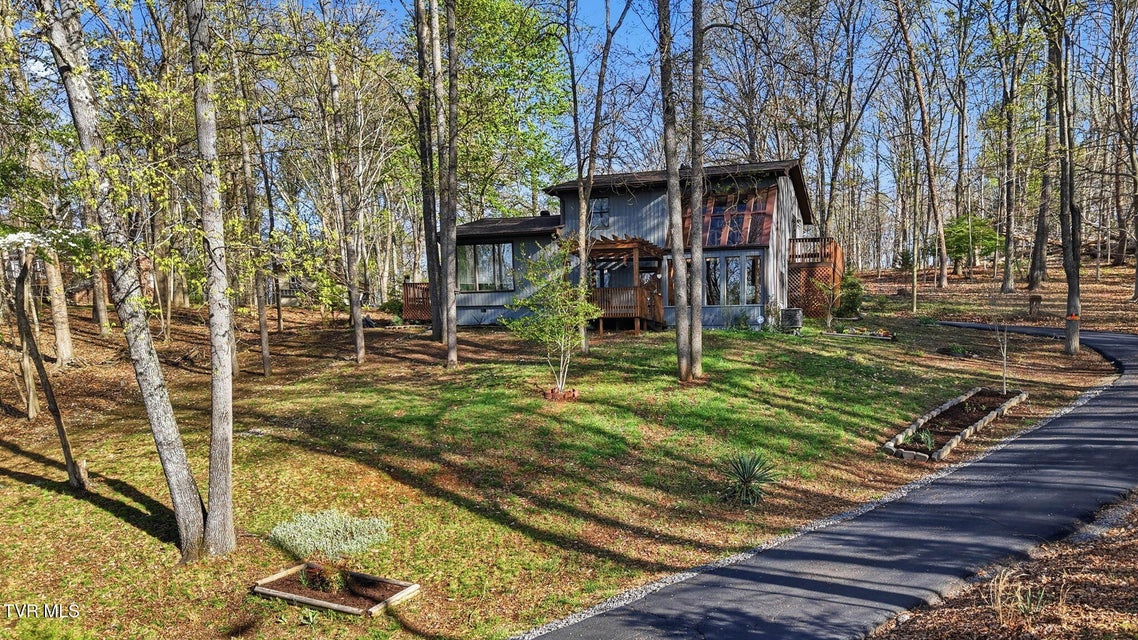 Photo #2: 149 Fern Street