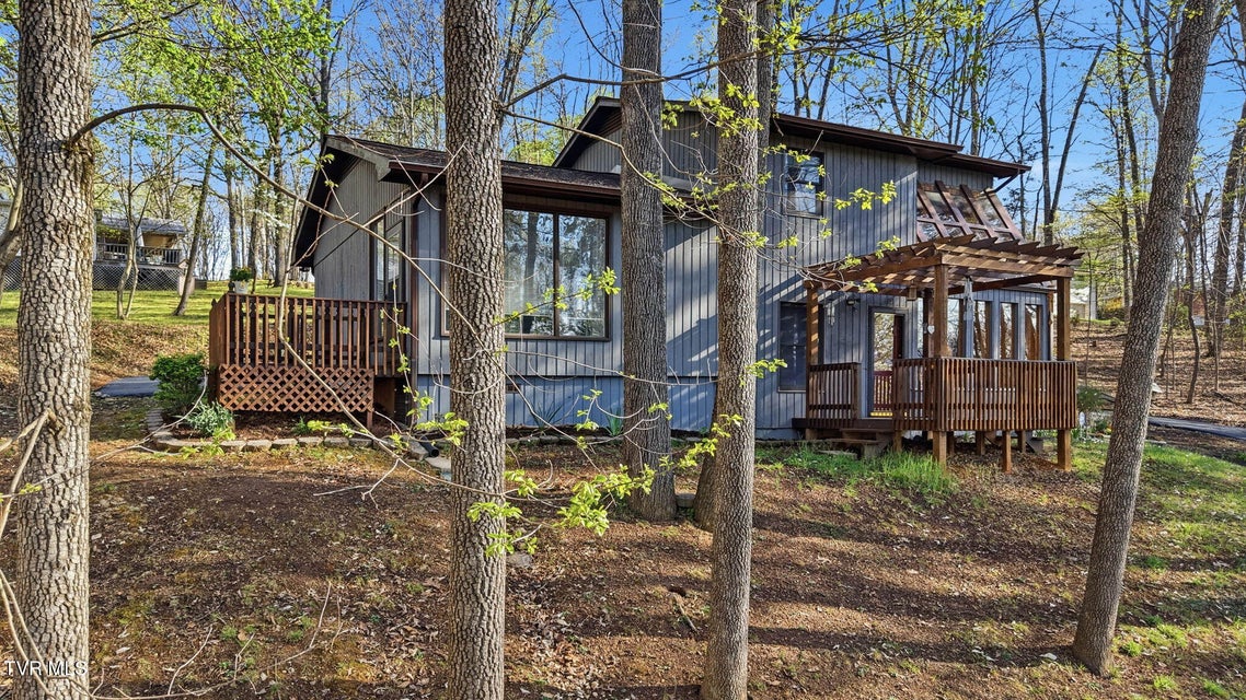 Photo #3: 149 Fern Street