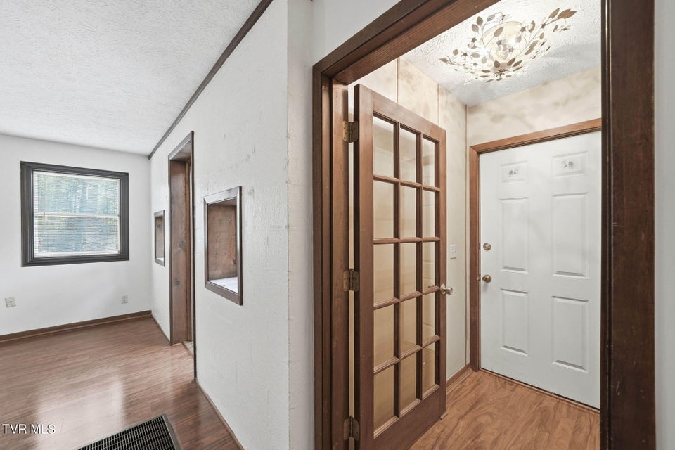 Photo #11: 149 Fern Street