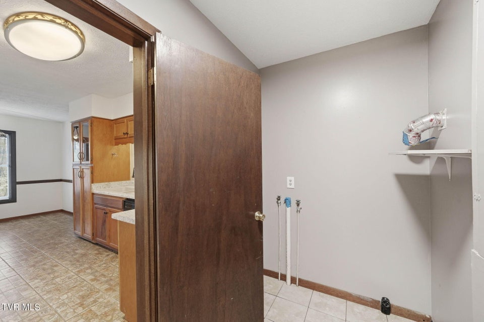 Photo #16: 149 Fern Street