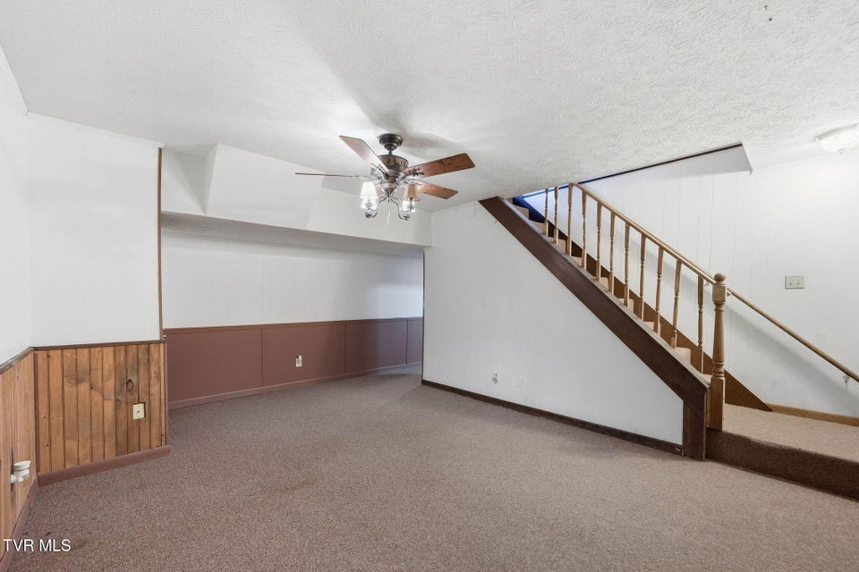 Photo #25: 149 Fern Street