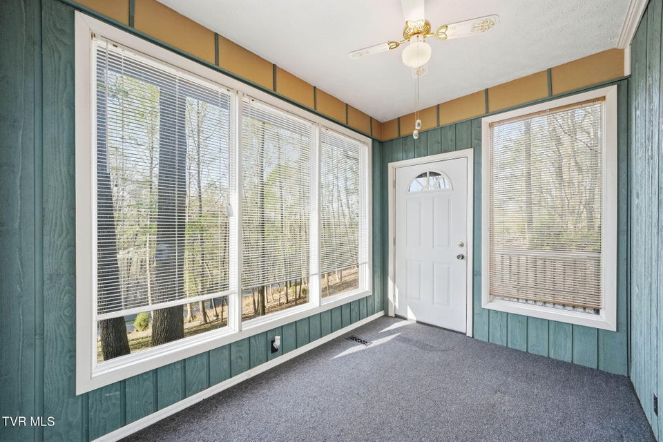 Photo #36: 149 Fern Street