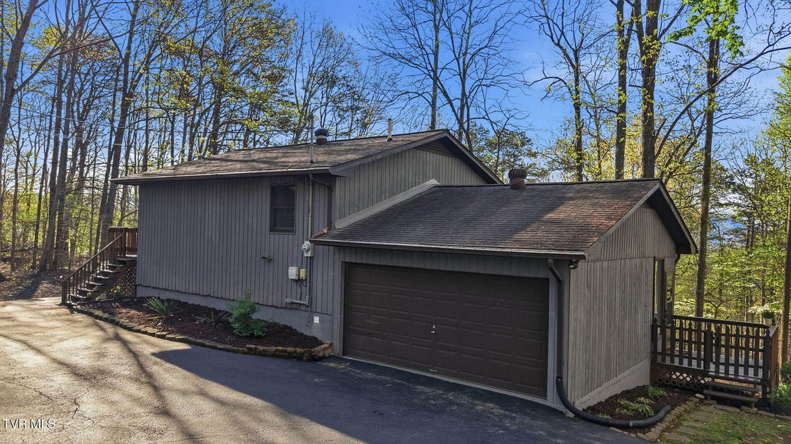 Photo #40: 149 Fern Street