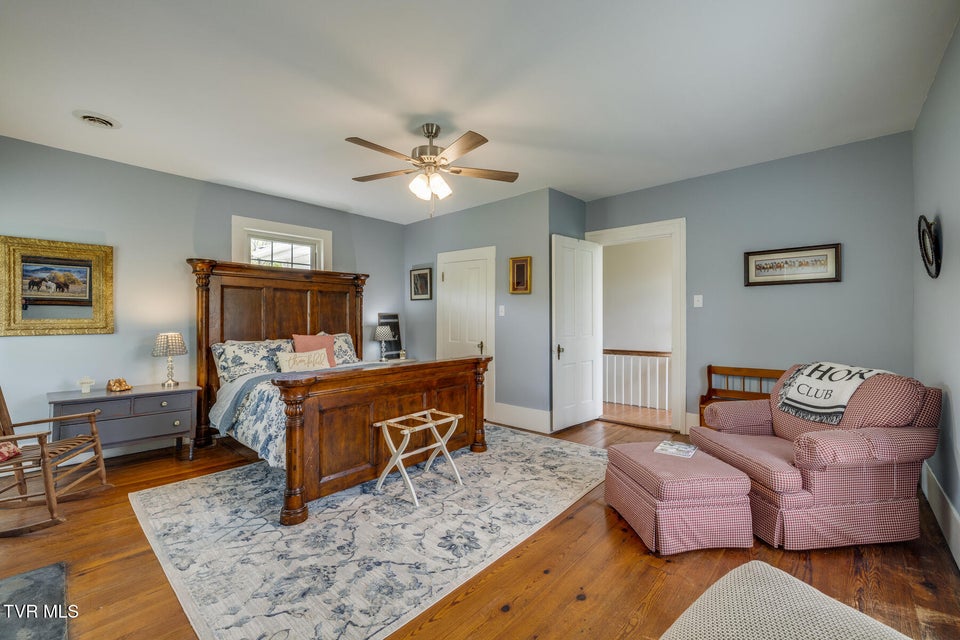 Photo #27: 239 Crestview Street