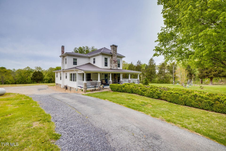 Photo #37: 239 Crestview Street