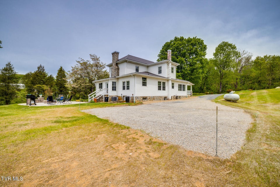 Photo #38: 239 Crestview Street