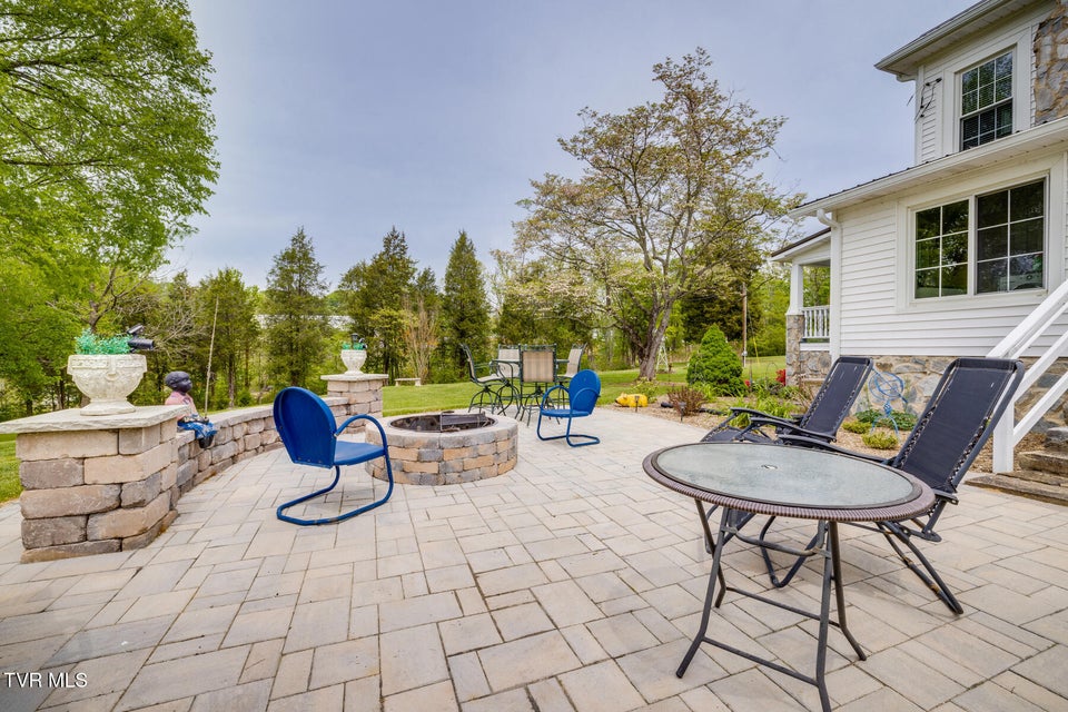 Photo #40: 239 Crestview Street