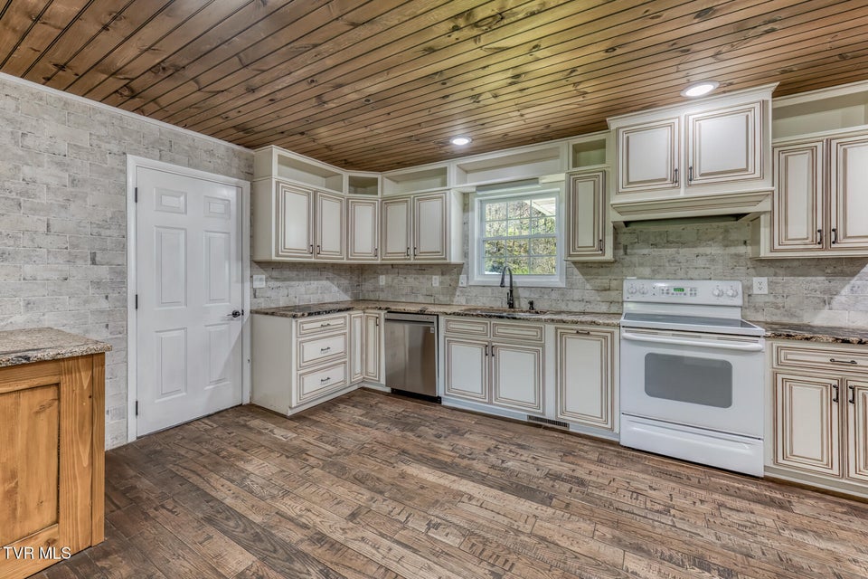 Photo #15: 1658 State Highway 91 