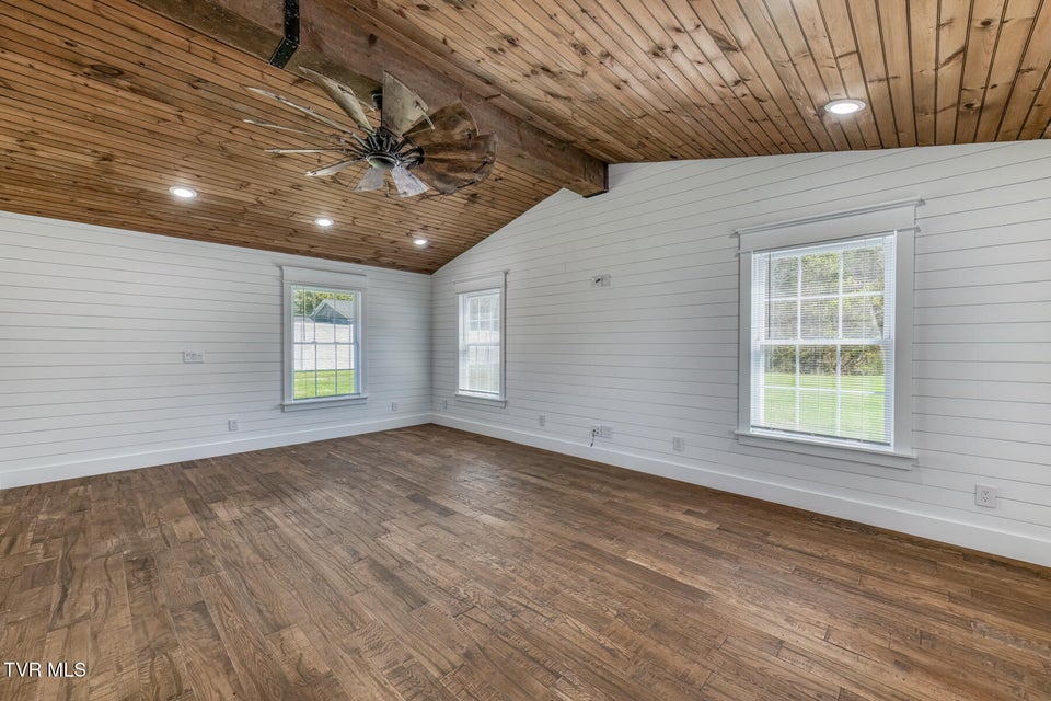 Photo #11: 1658 State Highway 91 