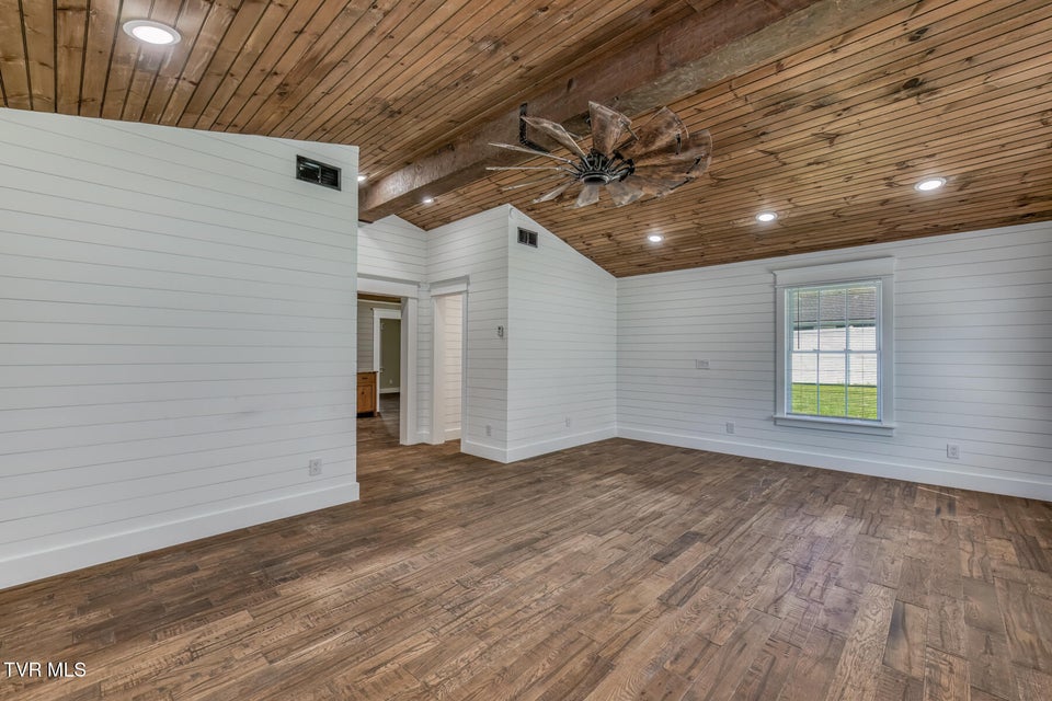 Photo #13: 1658 State Highway 91 