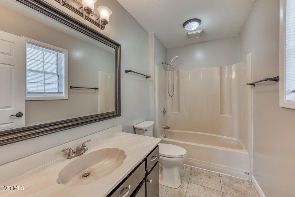 Photo #24: 1658 State Highway 91 