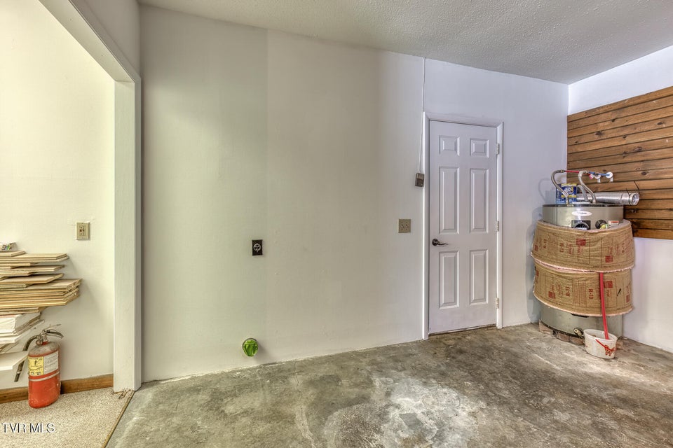 Photo #33: 1658 State Highway 91 