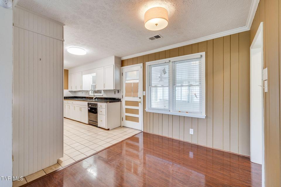 Photo #7: 1500 Woodmont Drive