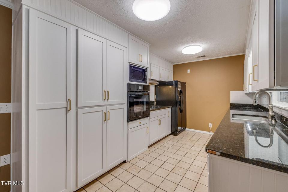 Photo #9: 1500 Woodmont Drive