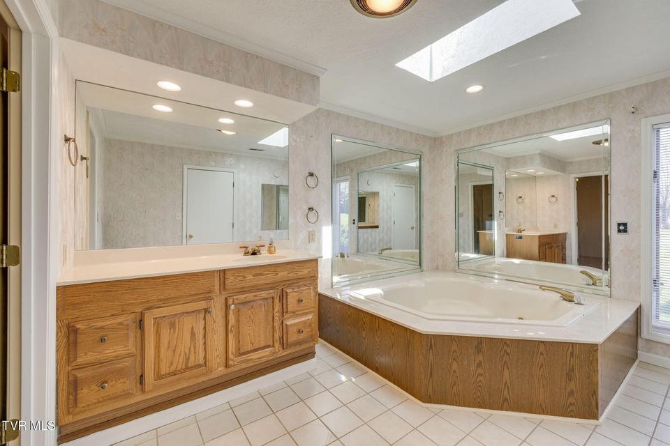 Photo #19: 1500 Woodmont Drive