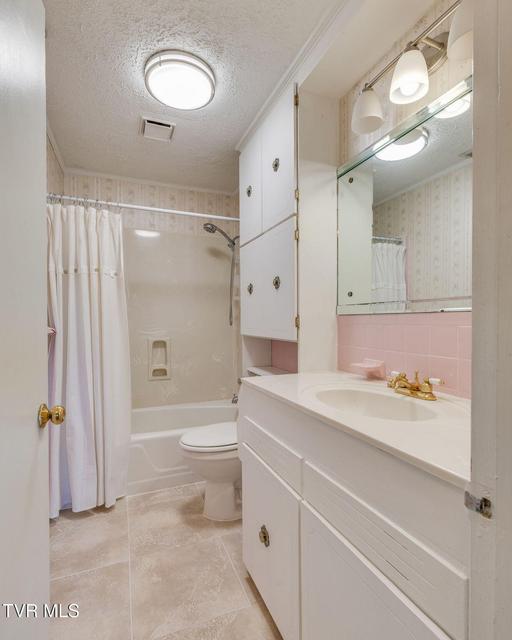 Photo #22: 1500 Woodmont Drive