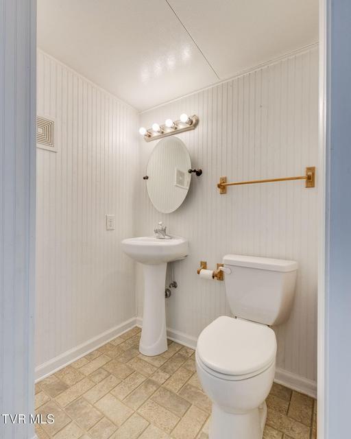 Photo #25: 1500 Woodmont Drive