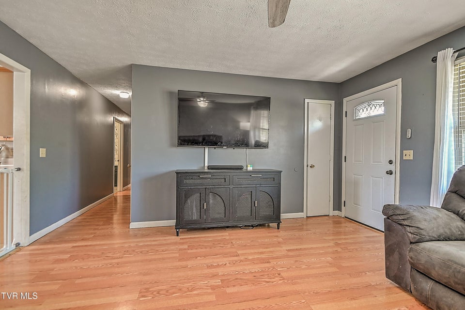 Photo #7: 134 Grandview Road