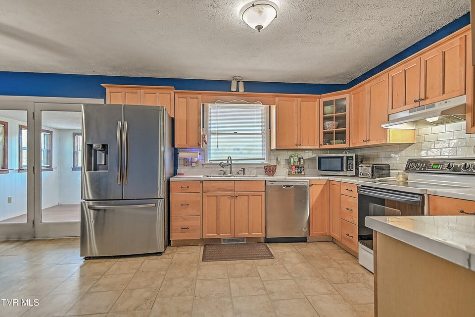 Photo #10: 134 Grandview Road