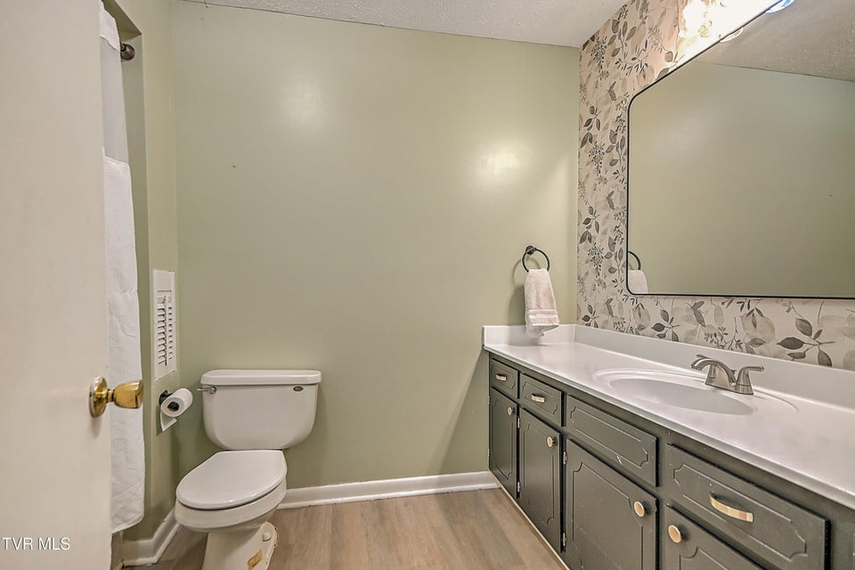 Photo #17: 134 Grandview Road