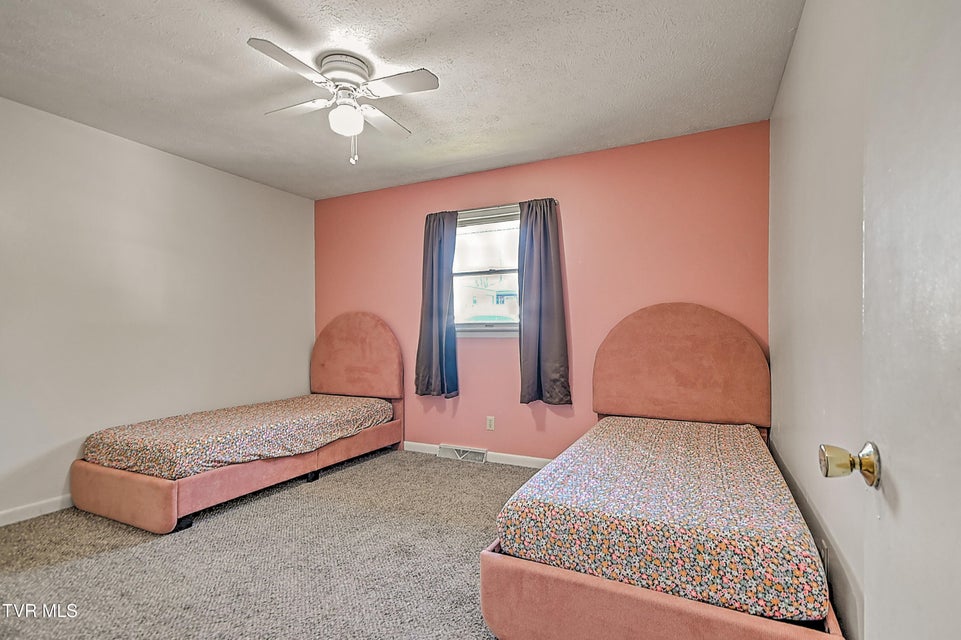 Photo #22: 134 Grandview Road