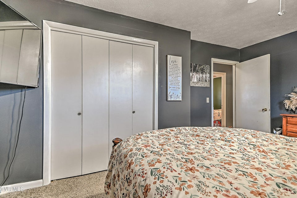 Photo #28: 134 Grandview Road