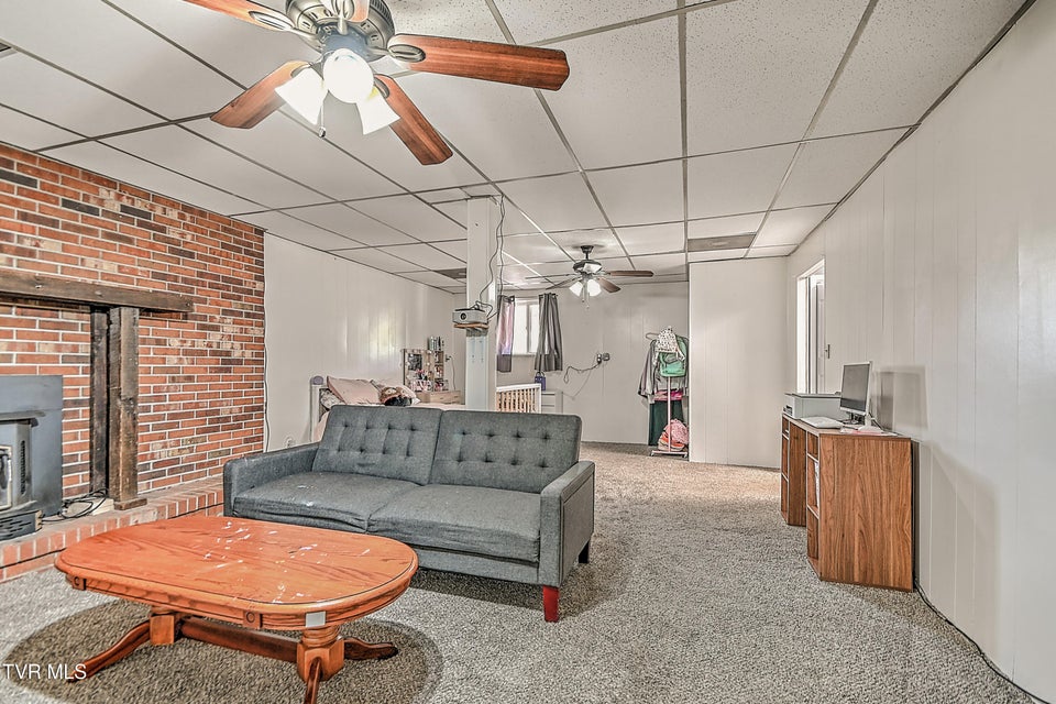 Photo #31: 134 Grandview Road