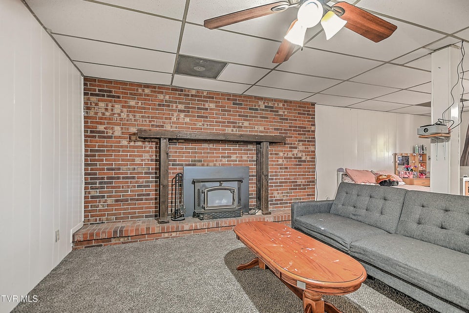 Photo #32: 134 Grandview Road