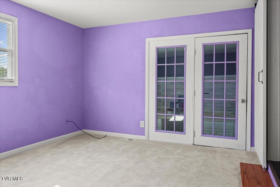 Photo #9: 306 Arbutus Avenue