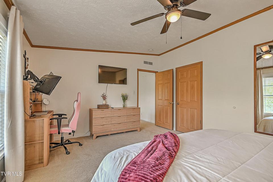 Photo #34: 800 Chadwell Road