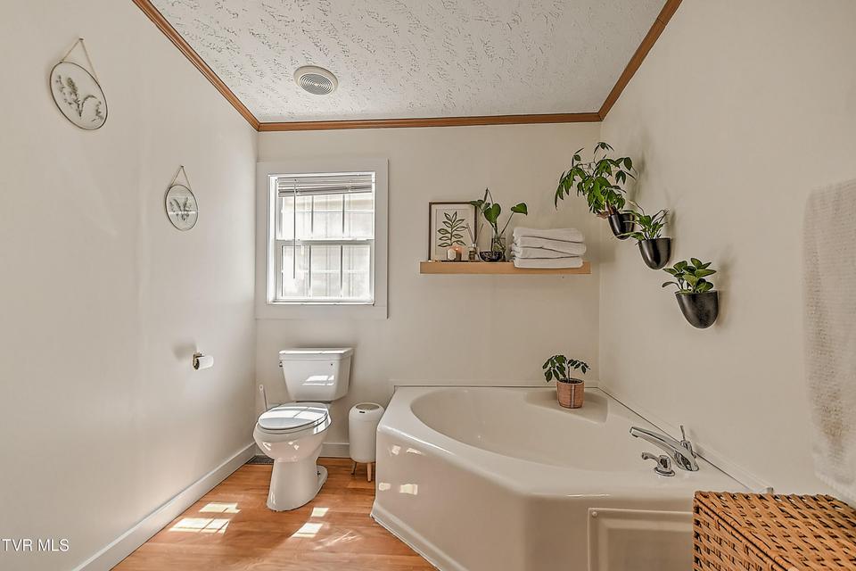 Photo #37: 800 Chadwell Road