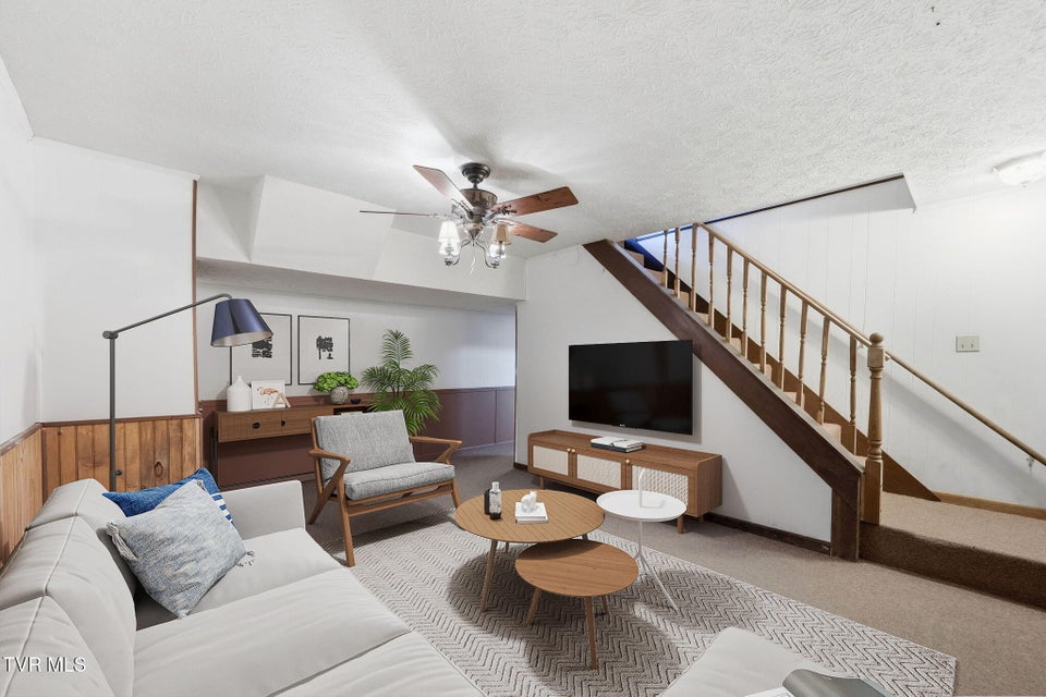 Photo #26: 149 Fern Street