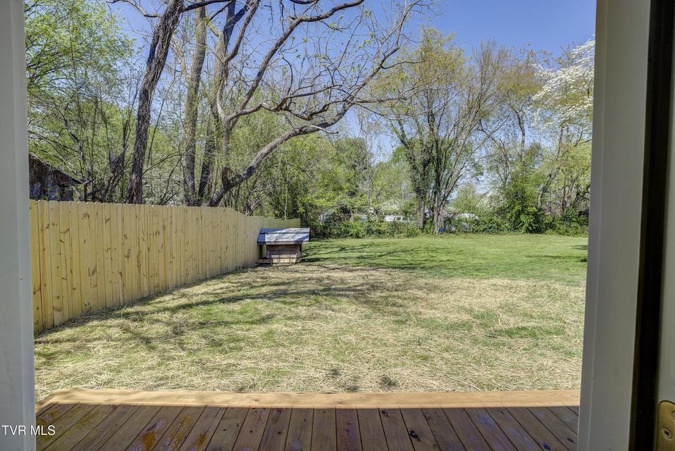 Photo #4: 511 Coffee Street