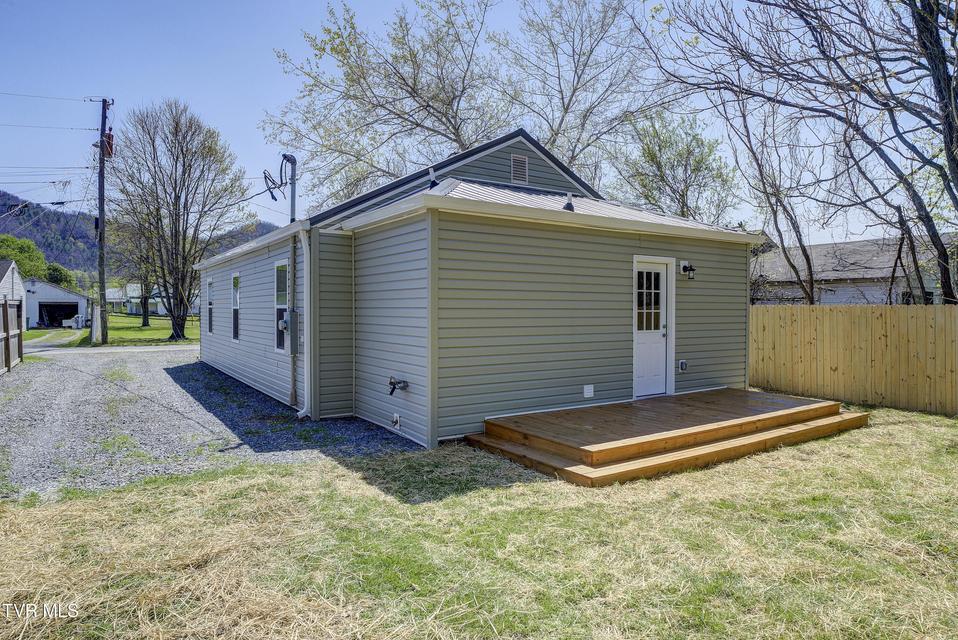 Photo #8: 511 Coffee Street