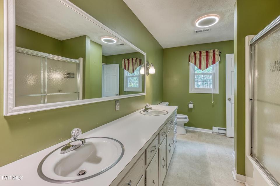 Photo #36: 580 Cedar Street