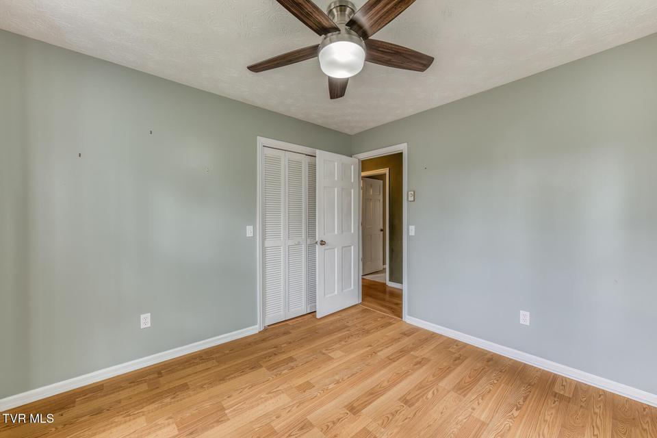 Photo #34: 580 Cedar Street