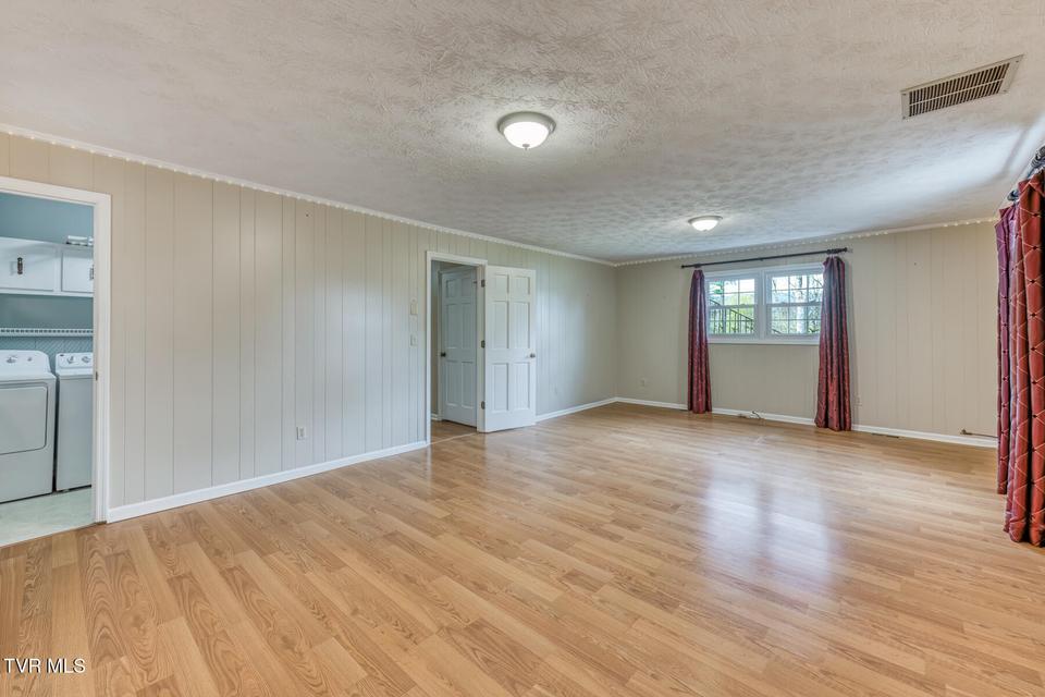 Photo #41: 580 Cedar Street